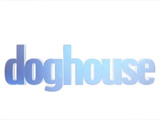 Doghouse - kaira αγάπη είναι ένα ανώτερος κοκκινομάλλα/ης γκόμενα και απολαμβάνει stuffing αυτήν μουνί & κώλος με ψωλές